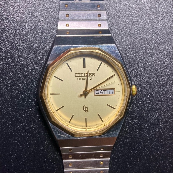 Vintage Citizen Quartz Men’s Octagonal Two Tone Watch w/ Date *FLAW* - Picture 1 of 11